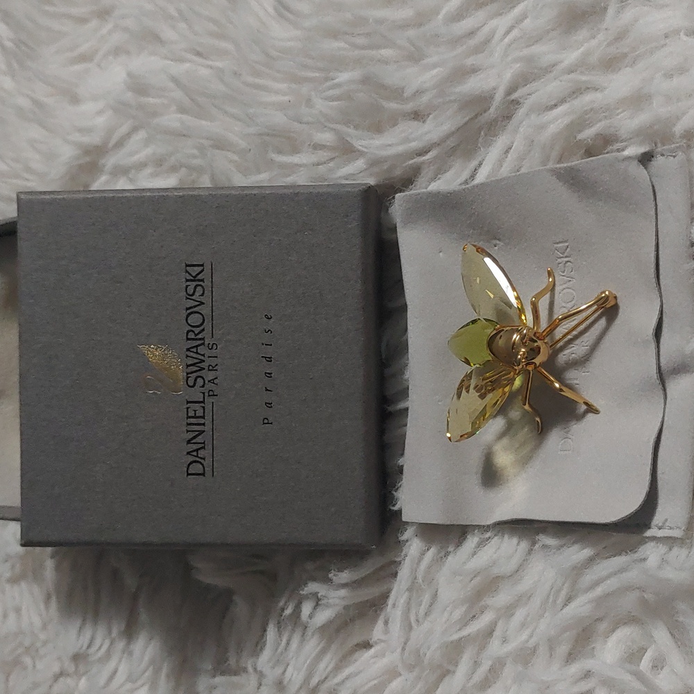 DANIEL SWAROVSKI'S 2001 AKIMA FLY PARADISE COLLECTION - BROOCH